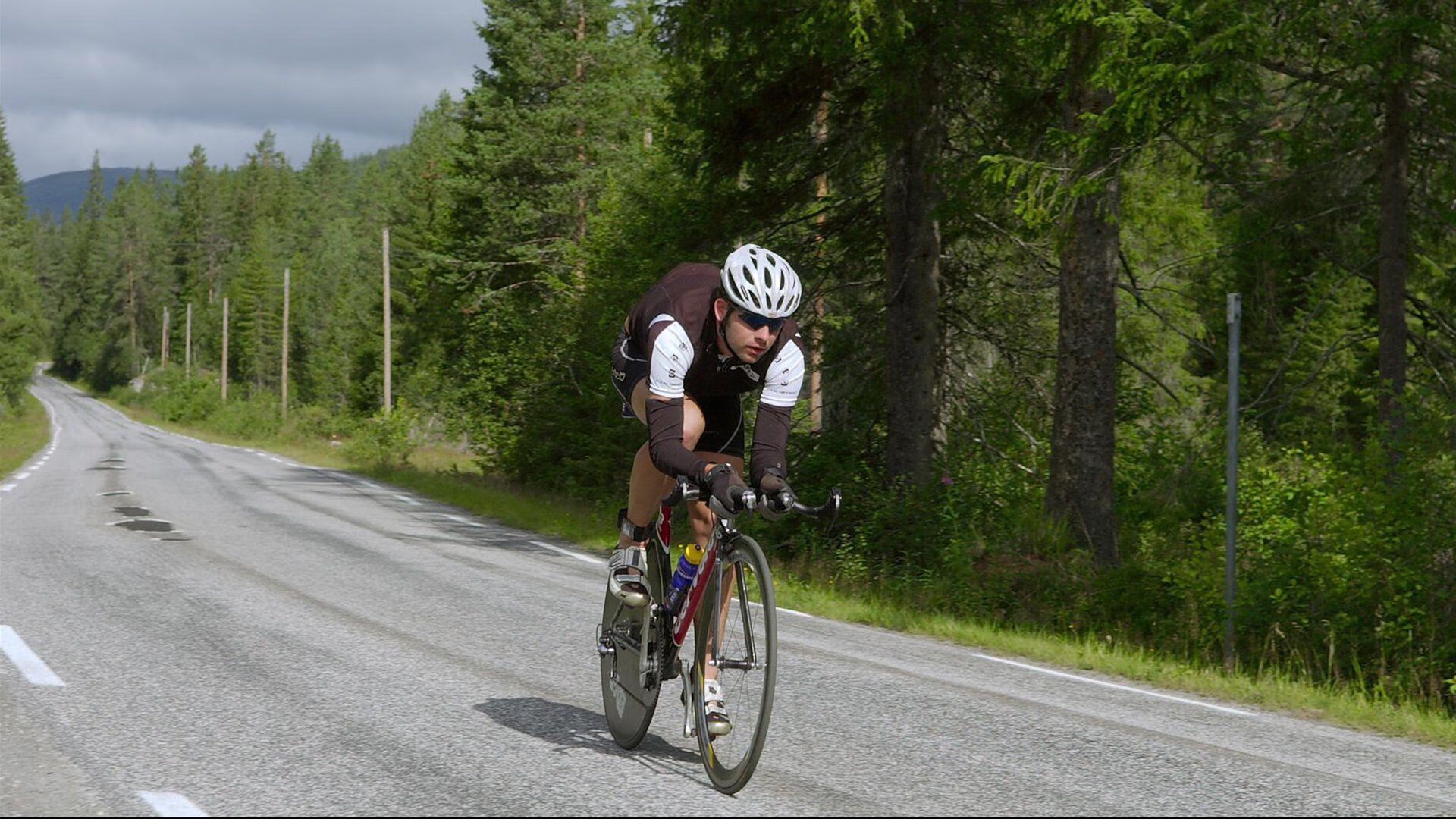 快攻转换速度快，进攻节奏灵活，快攻方法